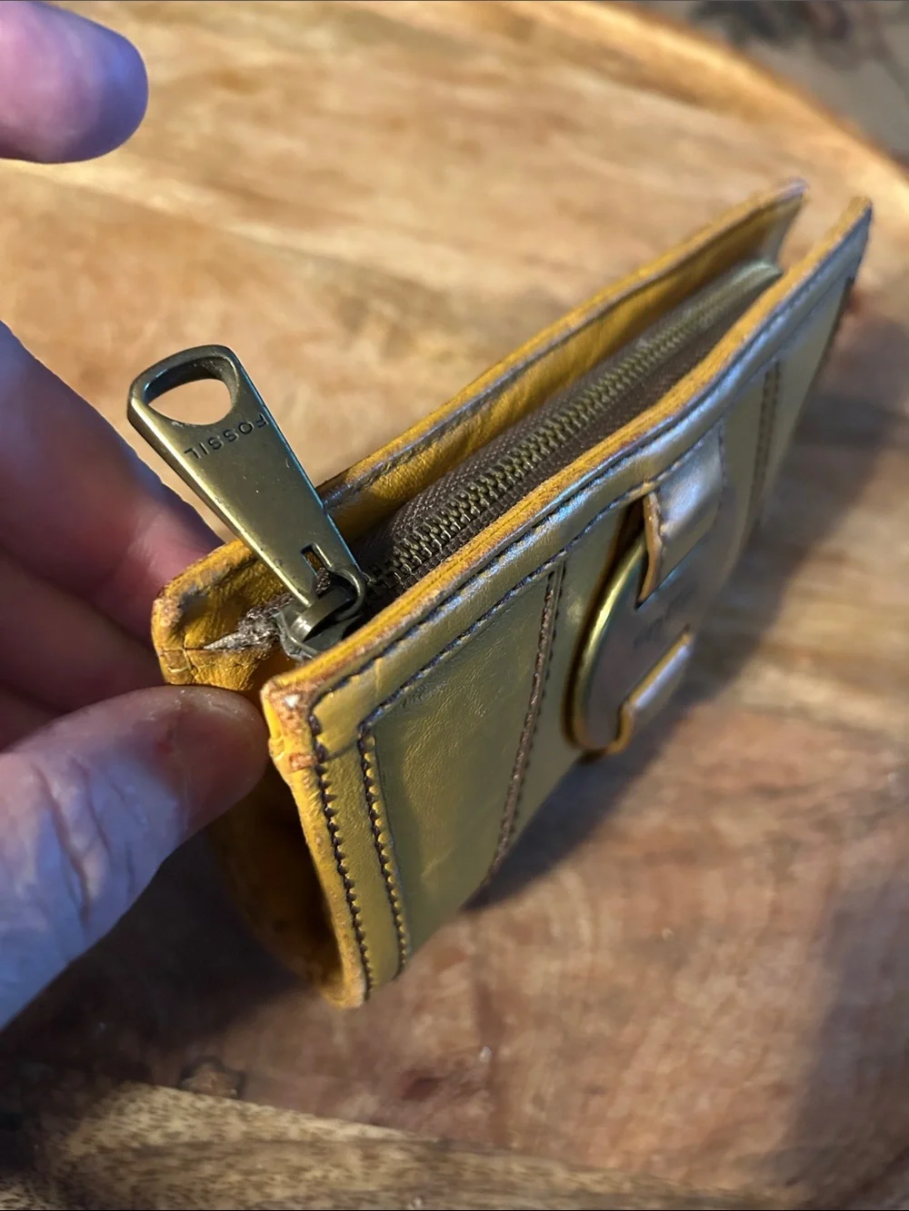 Fossil compact card